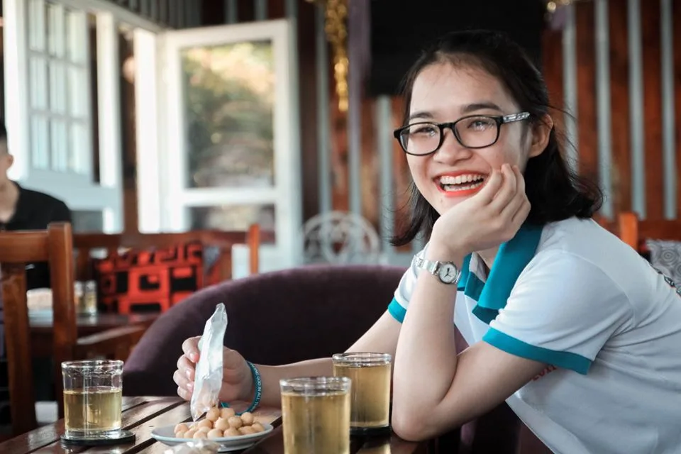 Hoàng Thị Nhi-Thư ký Học Bổng